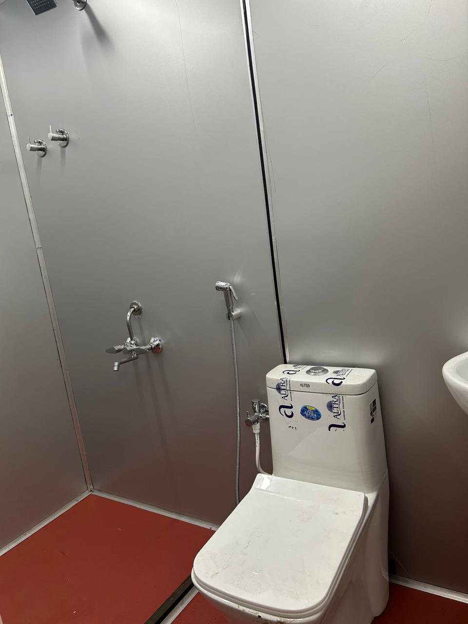 Meco Portable Container