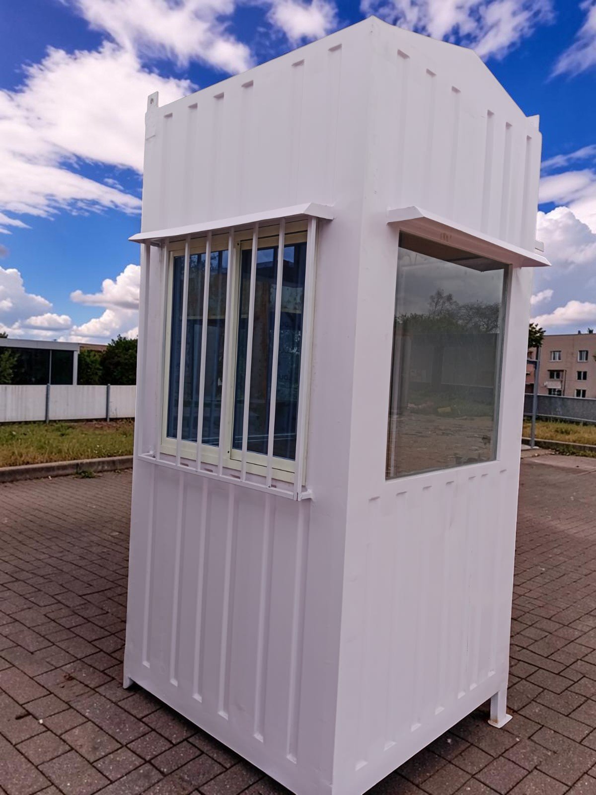 Meco Portable Container